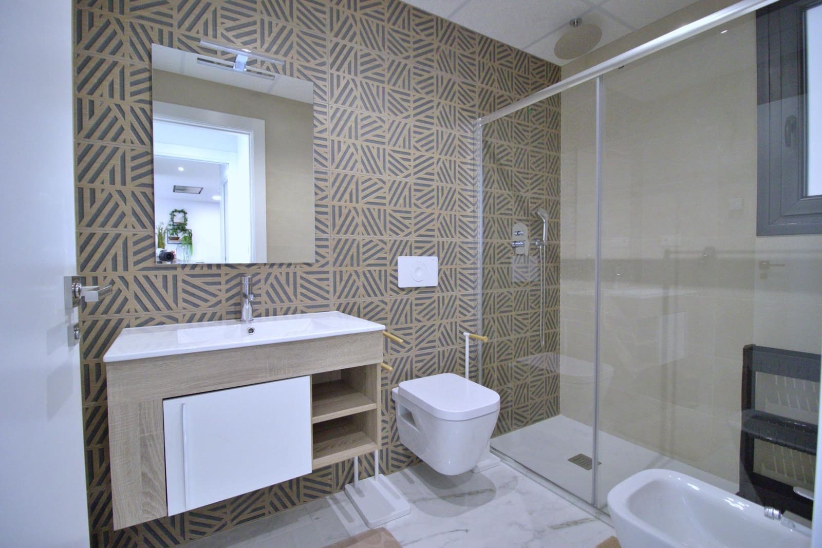 2 slaapkamer Appartement te koop in Playa Flamenca met zwembad - € 368.000 (Ref: 9916382)