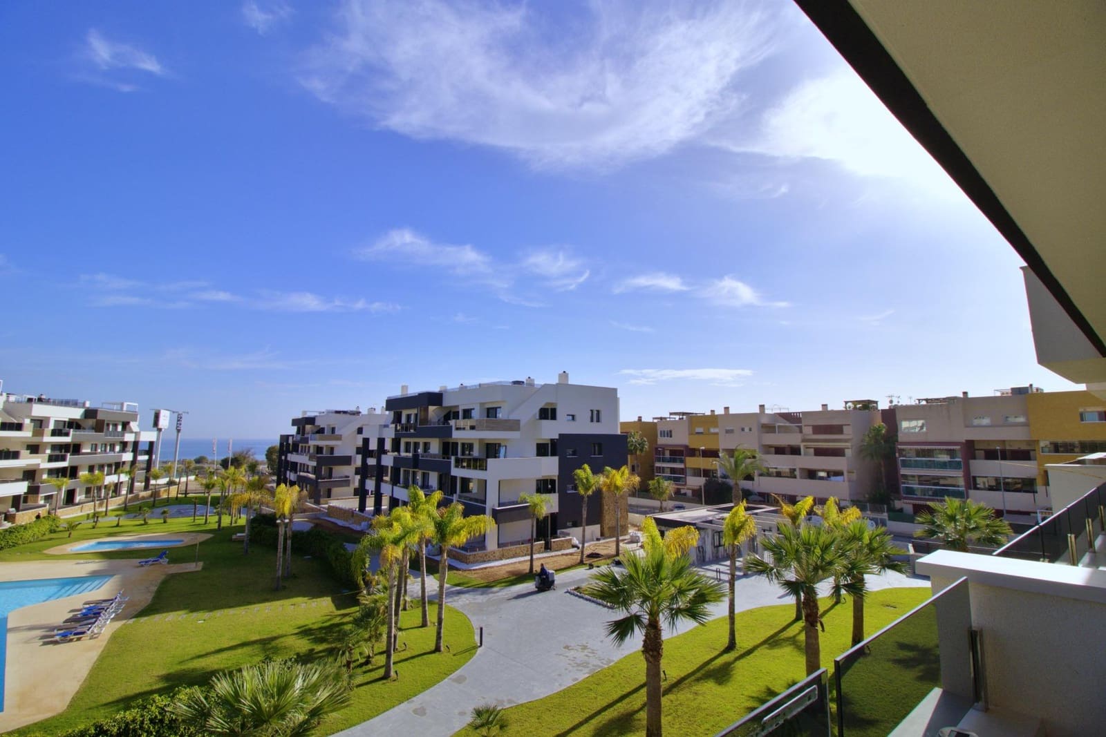 2 slaapkamer Appartement te koop in Playa Flamenca met zwembad - € 368.000 (Ref: 9916382)