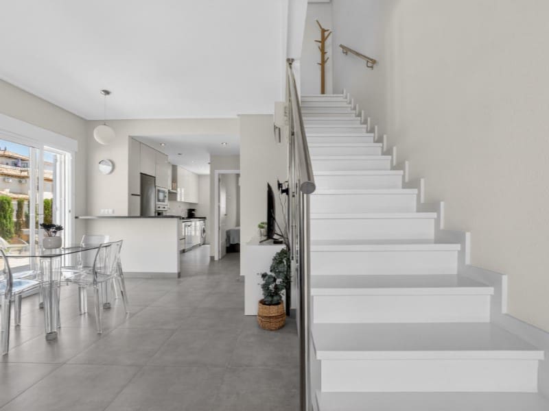 3 sovrum Hus till salu i Cabo Roig med pool garage - 342 000 € (Ref: 9916393)