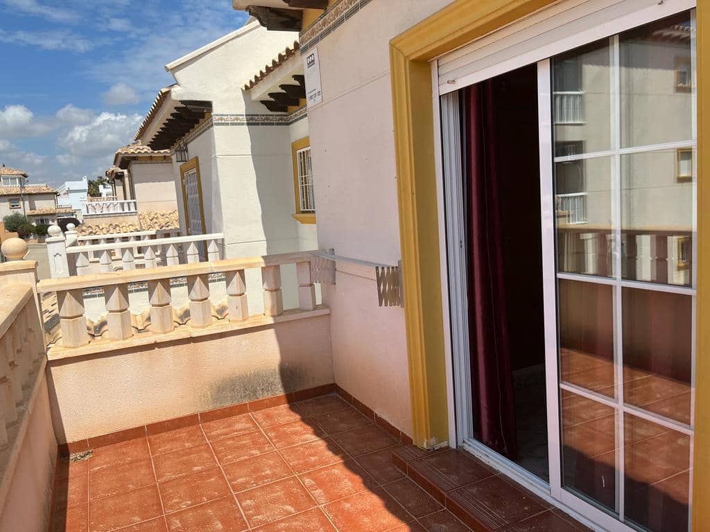 4 makuuhuone Omakotitalo myytävänä paikassa Cabo Roig mukana uima-altaan - 245 000 € (Ref: 9916398)