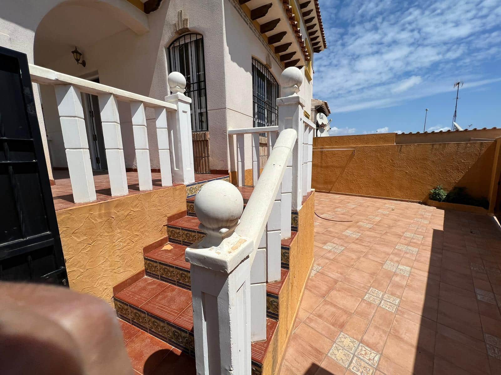 4 makuuhuone Omakotitalo myytävänä paikassa Cabo Roig mukana uima-altaan - 245 000 € (Ref: 9916398)