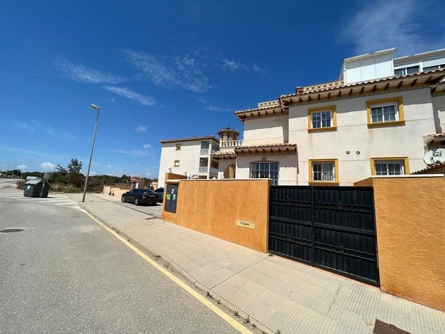 4 makuuhuone Omakotitalo myytävänä paikassa Cabo Roig, Orihuela mukana uima-altaan - 245 000 € (Ref: 9916398)