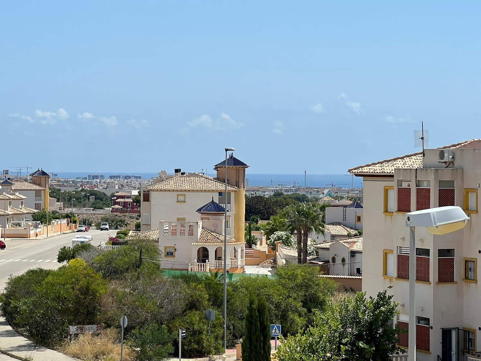 4 makuuhuone Omakotitalo myytävänä paikassa Cabo Roig mukana uima-altaan - 245 000 € (Ref: 9916398)