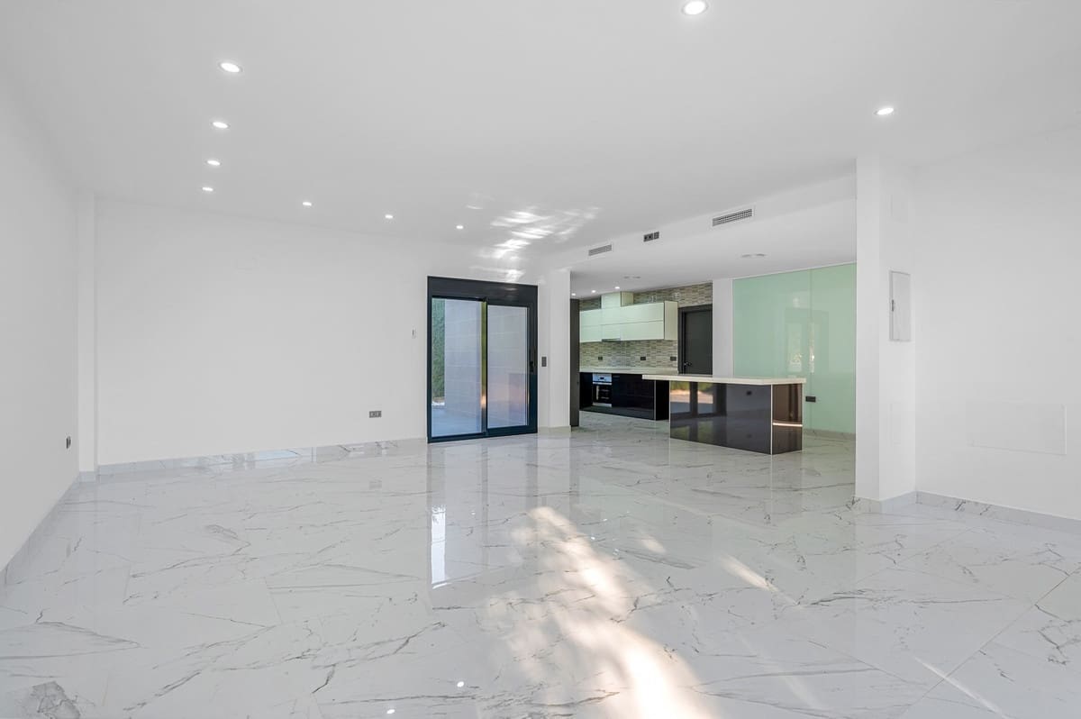 4 bedroom Villa for sale in Cabo Roig with pool garage - € 985,000 (Ref: 9917580)