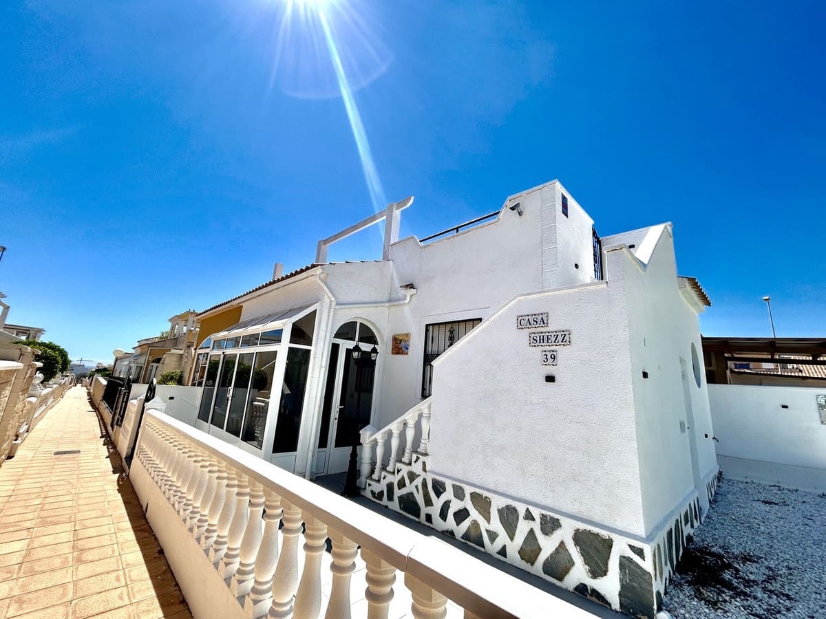 Casa de 2 habitaciones en Orihuela Costa en venta con piscina - 204.950 € (Ref: 9917581)