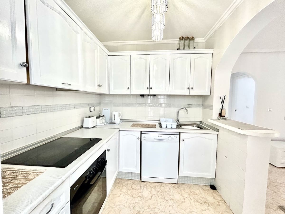 Casa de 2 habitaciones en Orihuela Costa en venta con piscina - 204.950 € (Ref: 9917581)