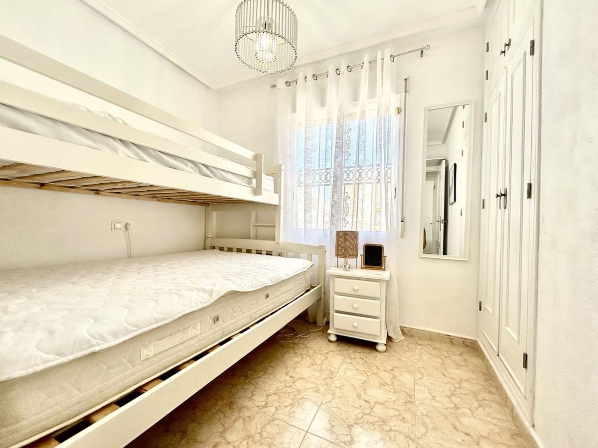 Casa de 2 habitaciones en Orihuela Costa en venta con piscina - 204.950 € (Ref: 9917581)