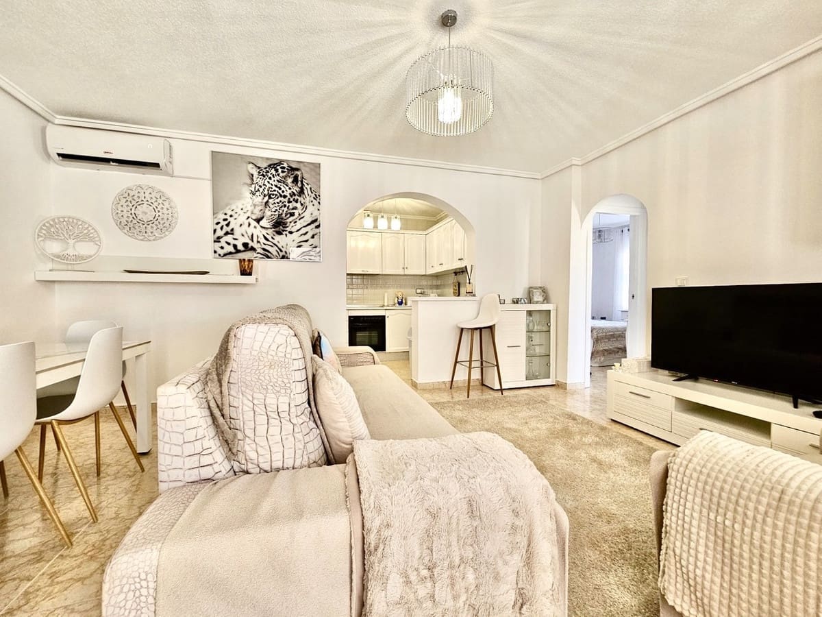 Casa de 2 habitaciones en Orihuela Costa en venta con piscina - 204.950 € (Ref: 9917581)