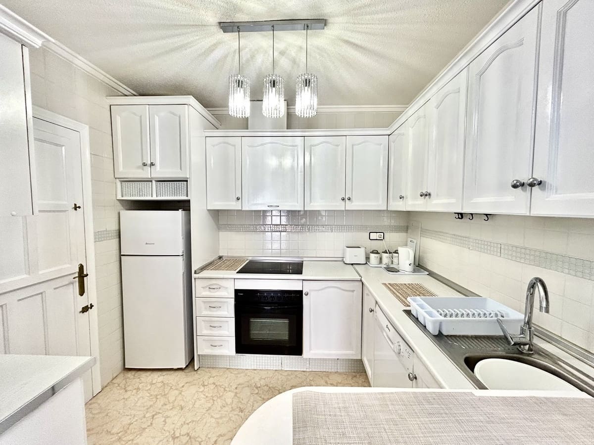 Casa de 2 habitaciones en Orihuela Costa en venta con piscina - 204.950 € (Ref: 9917581)