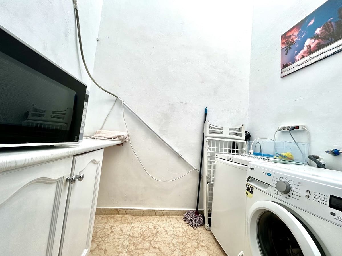 Casa de 2 habitaciones en Orihuela Costa en venta con piscina - 204.950 € (Ref: 9917581)
