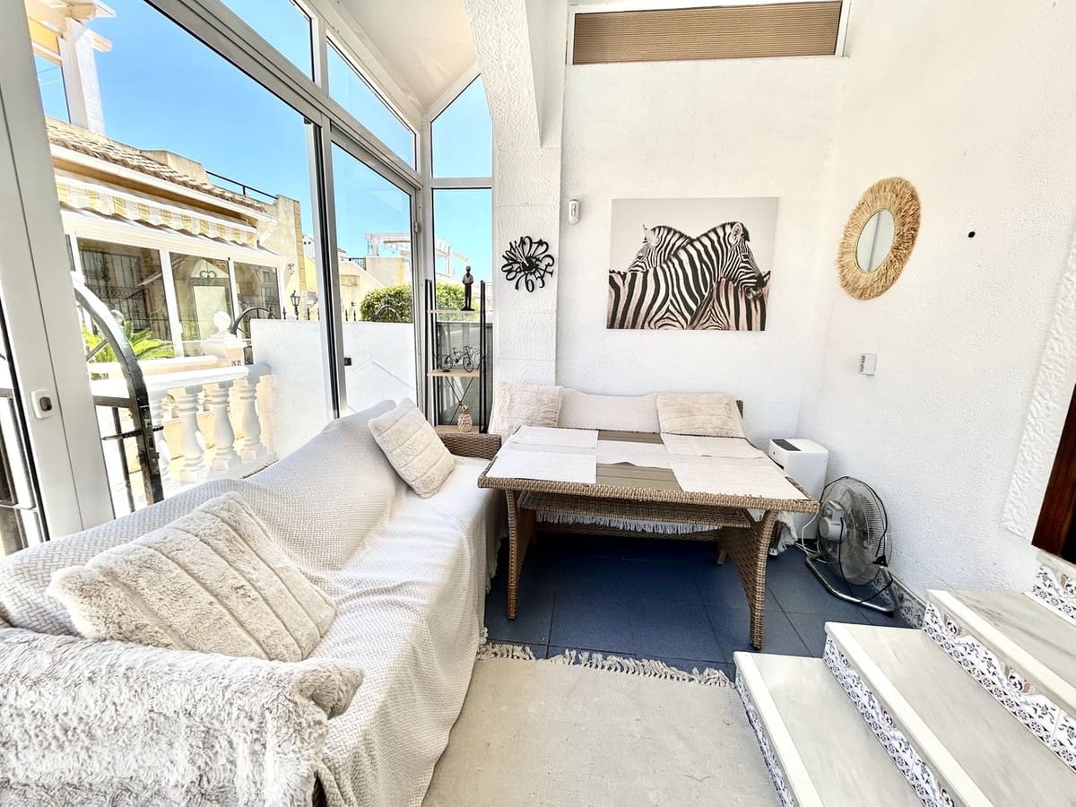 Casa de 2 habitaciones en Orihuela Costa en venta con piscina - 204.950 € (Ref: 9917581)