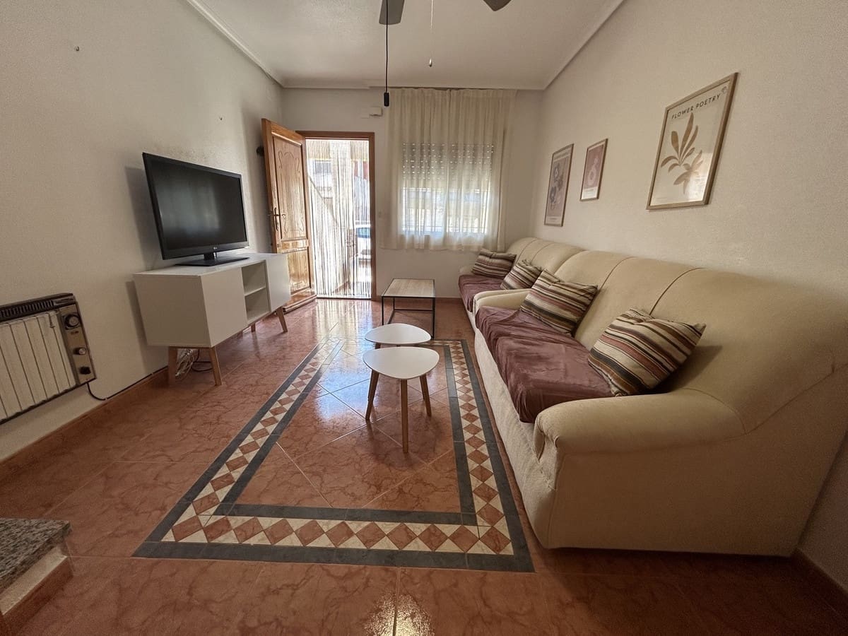 Casa de 4 habitaciones en Torre de la Horadada en venta - 249.000 € (Ref: 9917586)