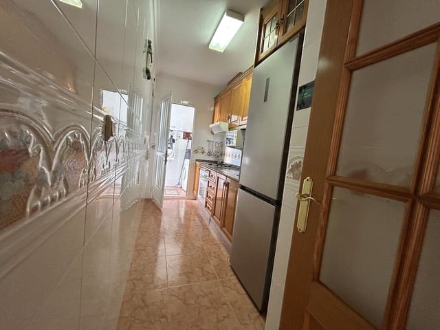 Casa de 4 habitaciones en Torre de la Horadada, Pilar de la Horadada en venta - 249.000 € (Ref: 9917586)