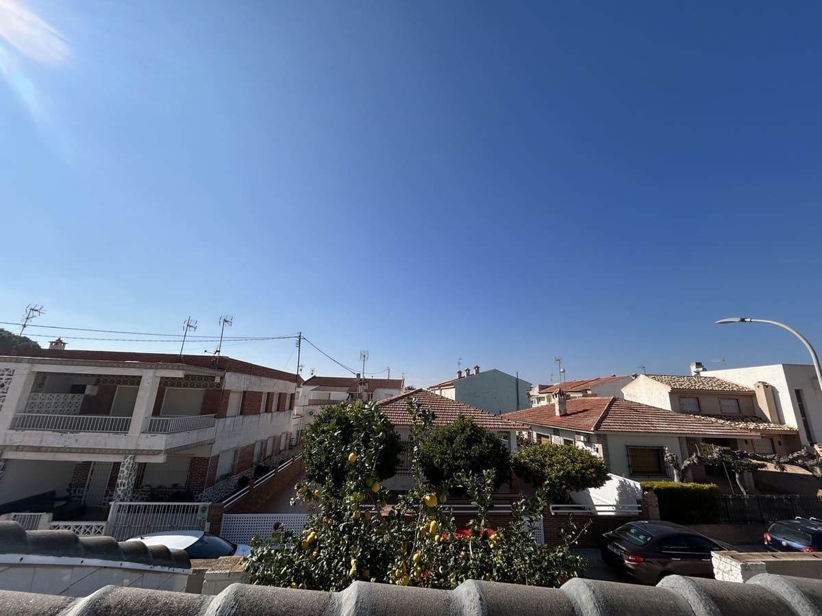 Casa de 4 habitaciones en Torre de la Horadada en venta - 249.000 € (Ref: 9917586)