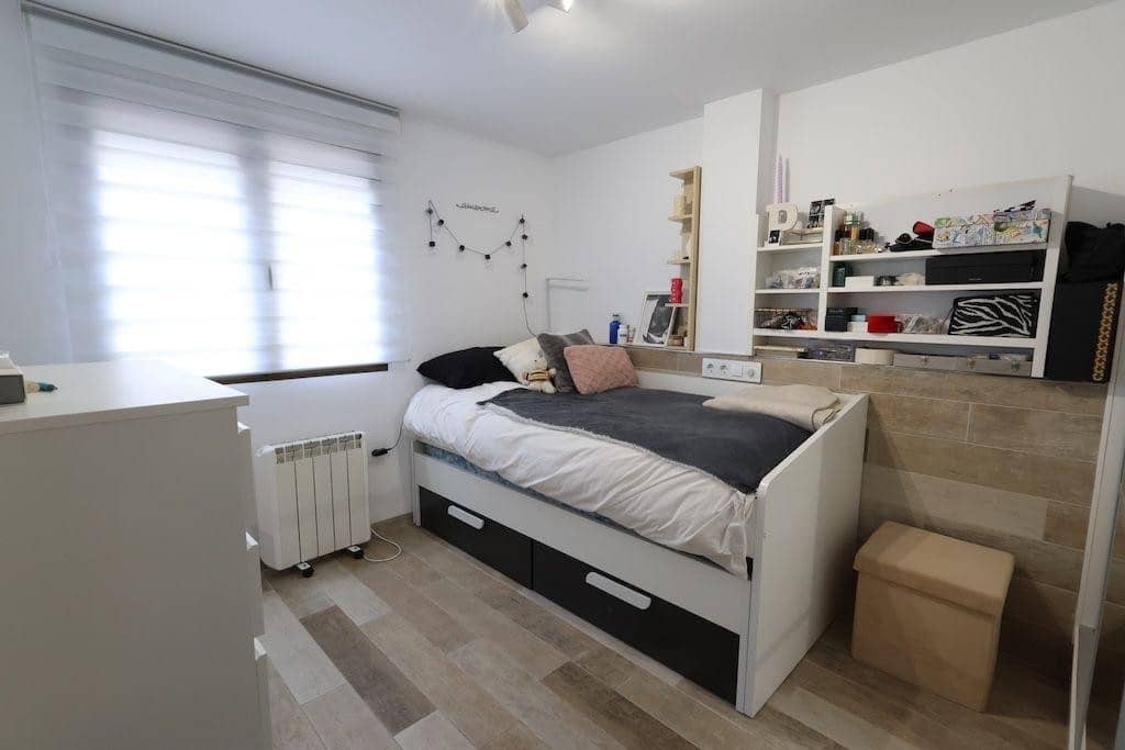 4 quarto Casa em Banda para venda em Cabo Roig com piscina garagem - 330 000 € (Ref: 9917623)