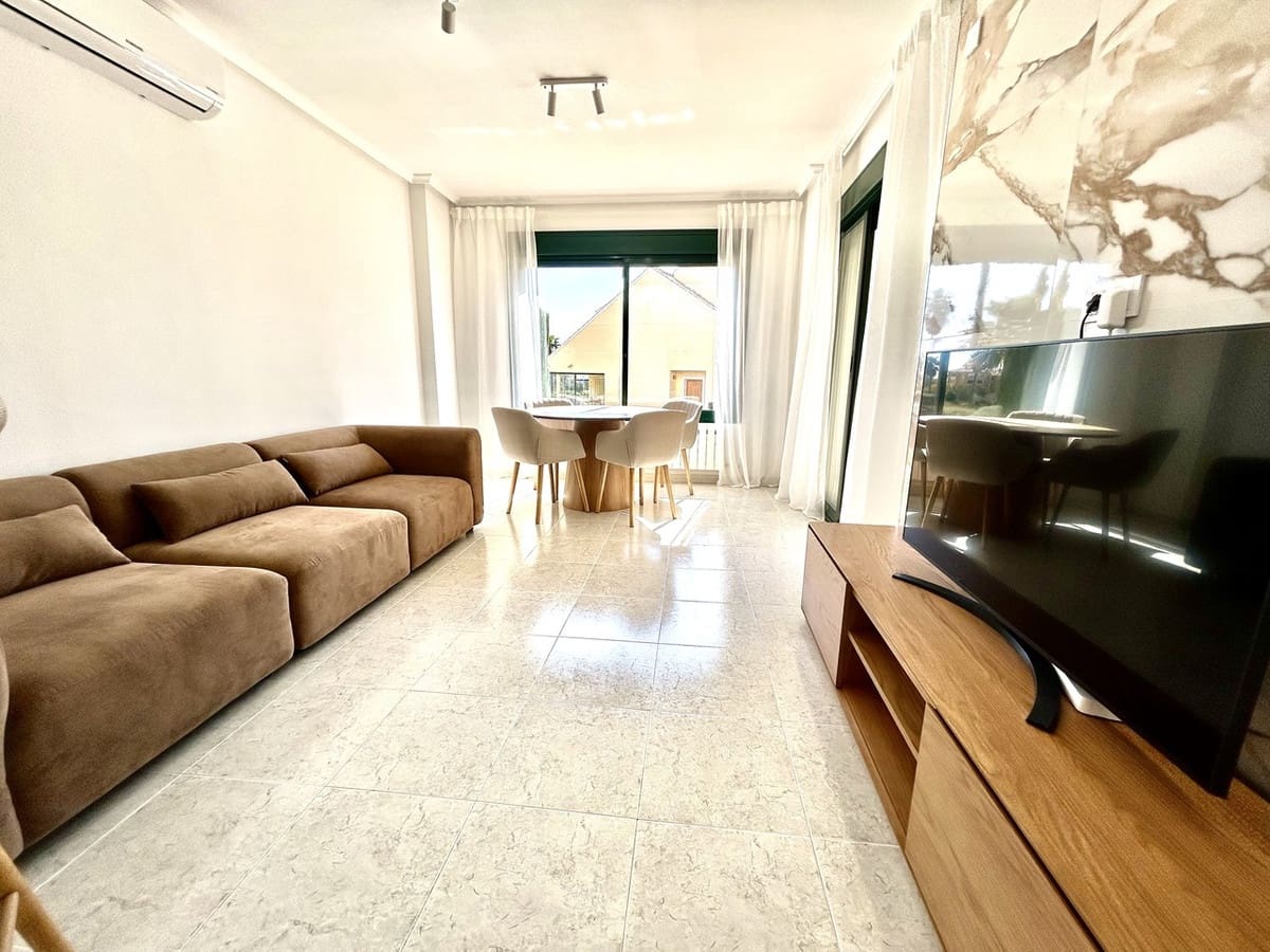 2 Zimmer Apartment zu verkaufen in Villamartin mit Pool - 220.000 € (Ref: 9917625)