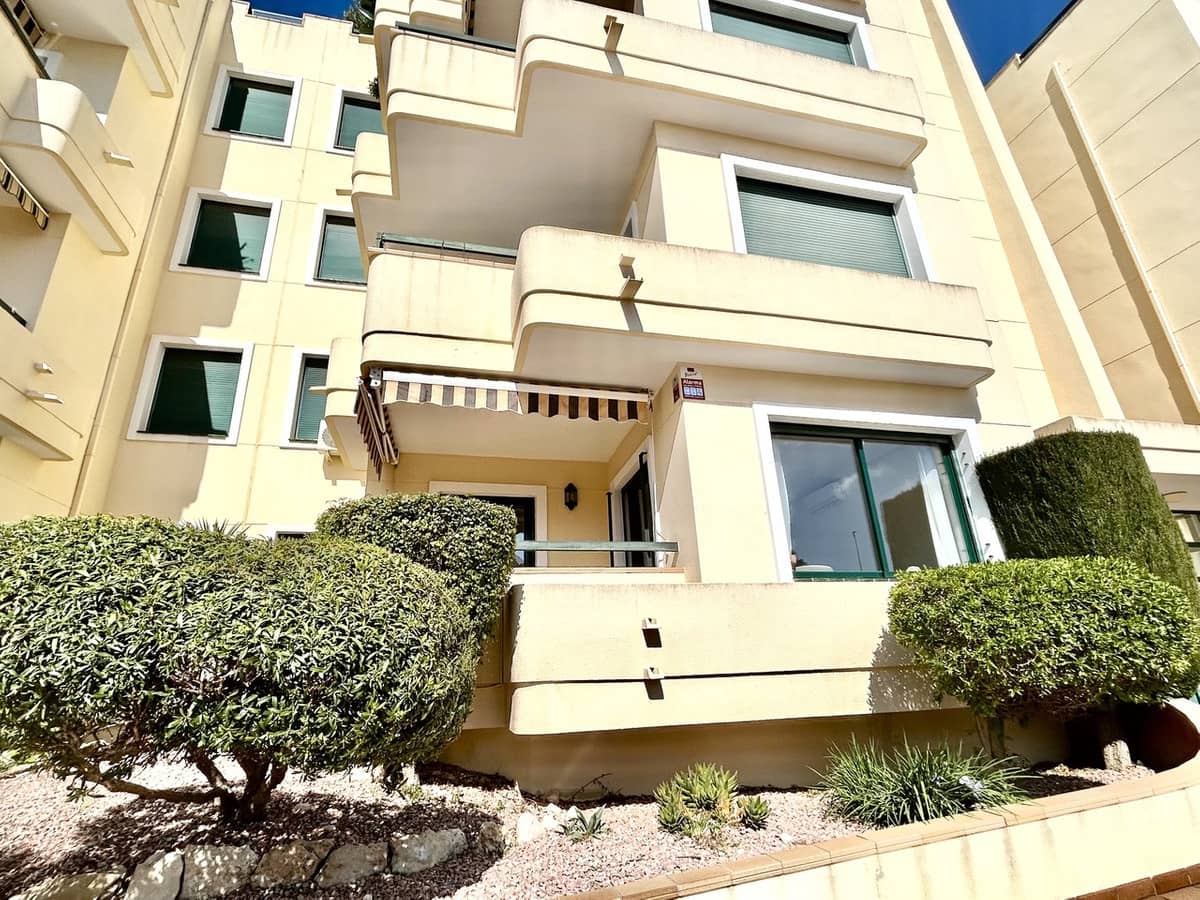 2 Zimmer Apartment zu verkaufen in Villamartin mit Pool - 220.000 € (Ref: 9917625)