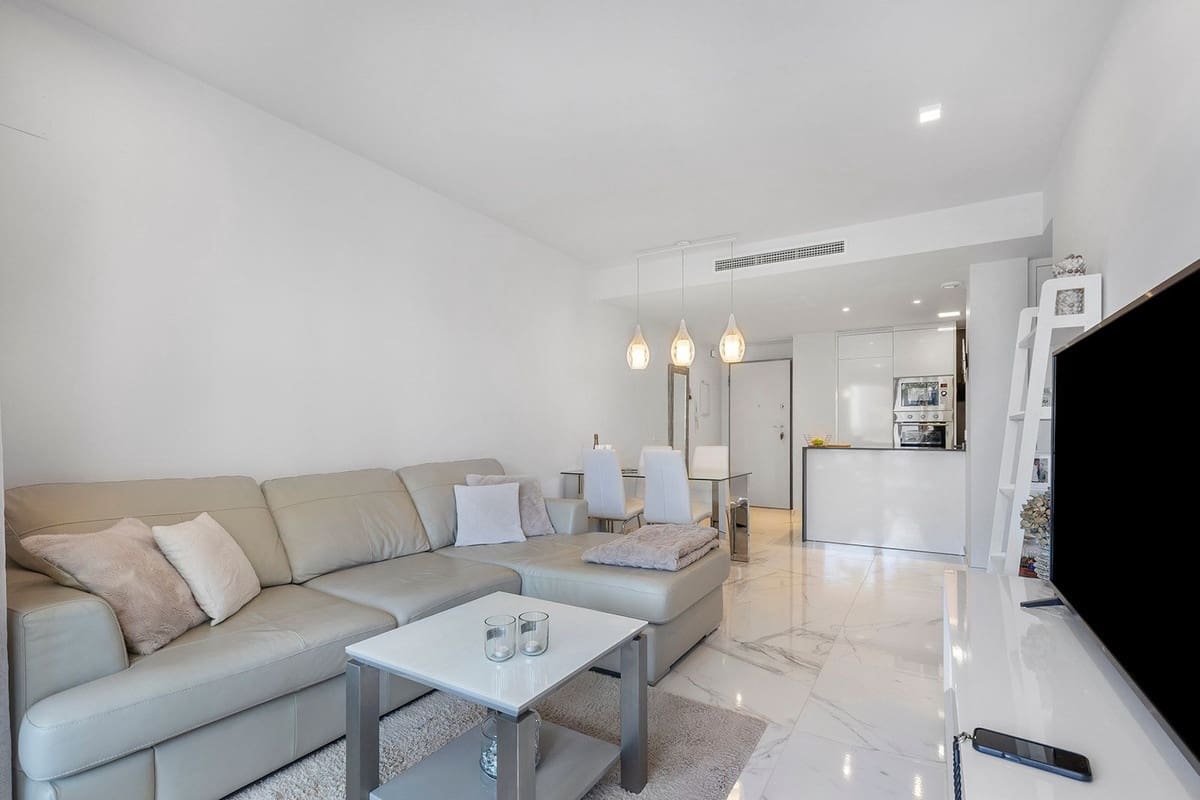 2 slaapkamer Appartement te koop in Los Altos met zwembad garage - € 249.000 (Ref: 9917626)