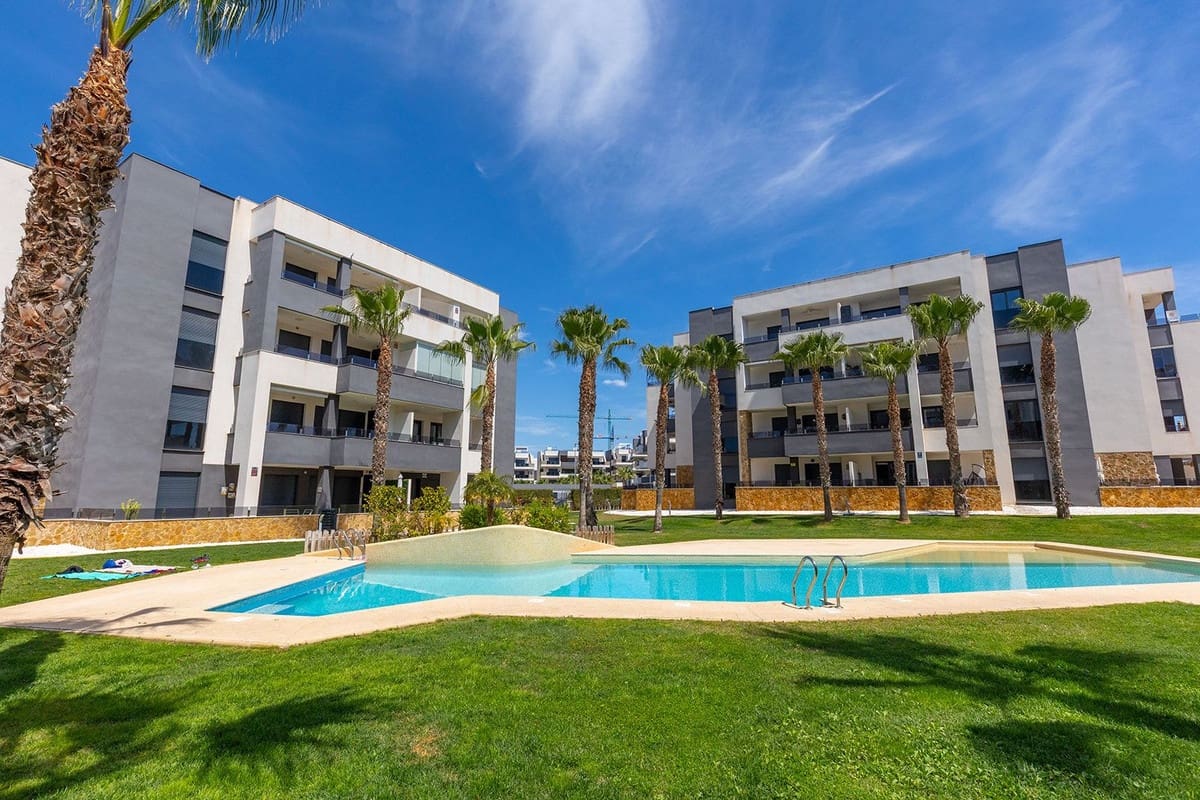2 slaapkamer Appartement te koop in Los Altos met zwembad garage - € 249.000 (Ref: 9917626)