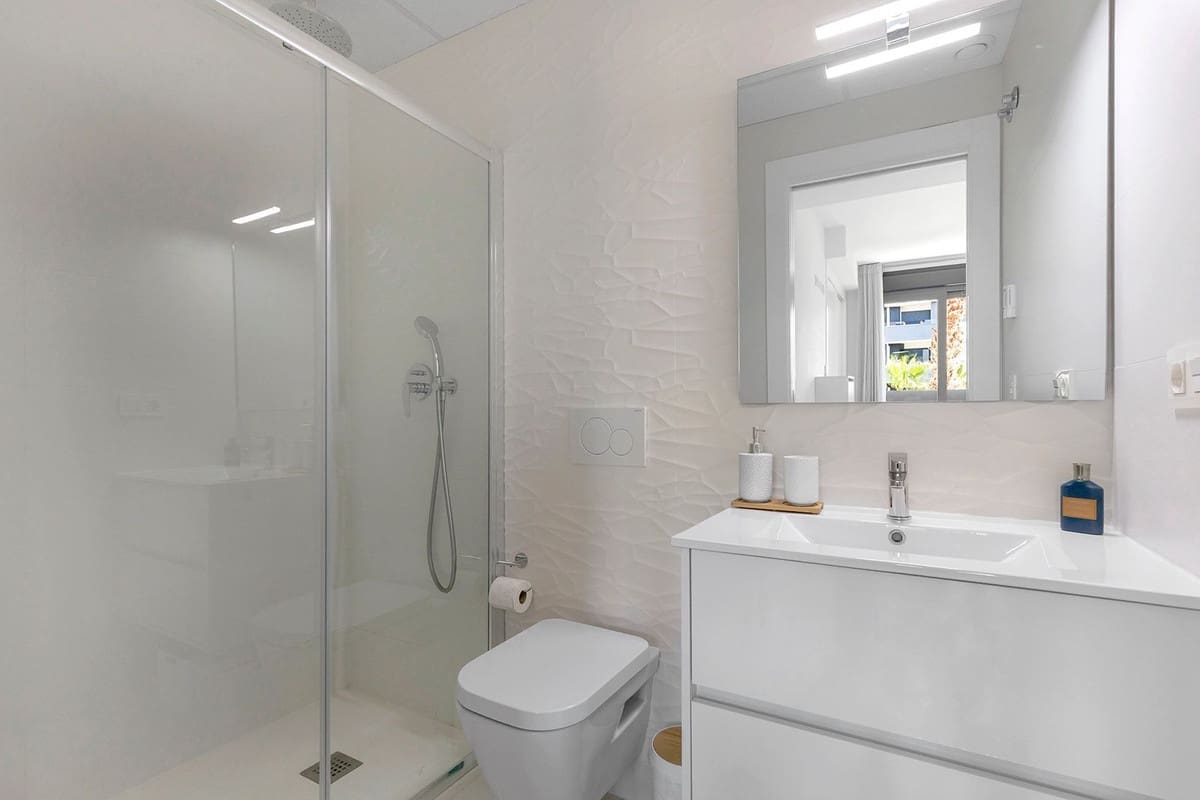 2 slaapkamer Appartement te koop in Los Altos met zwembad garage - € 249.000 (Ref: 9917626)