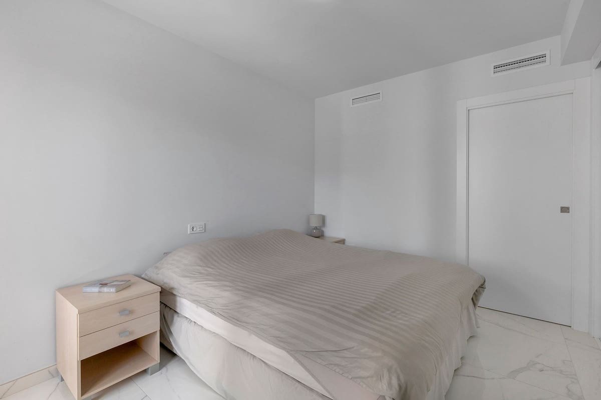 2 slaapkamer Appartement te koop in Los Altos met zwembad garage - € 249.000 (Ref: 9917626)