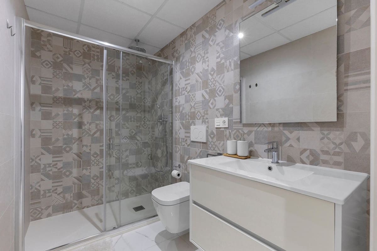 2 slaapkamer Appartement te koop in Los Altos met zwembad garage - € 249.000 (Ref: 9917626)