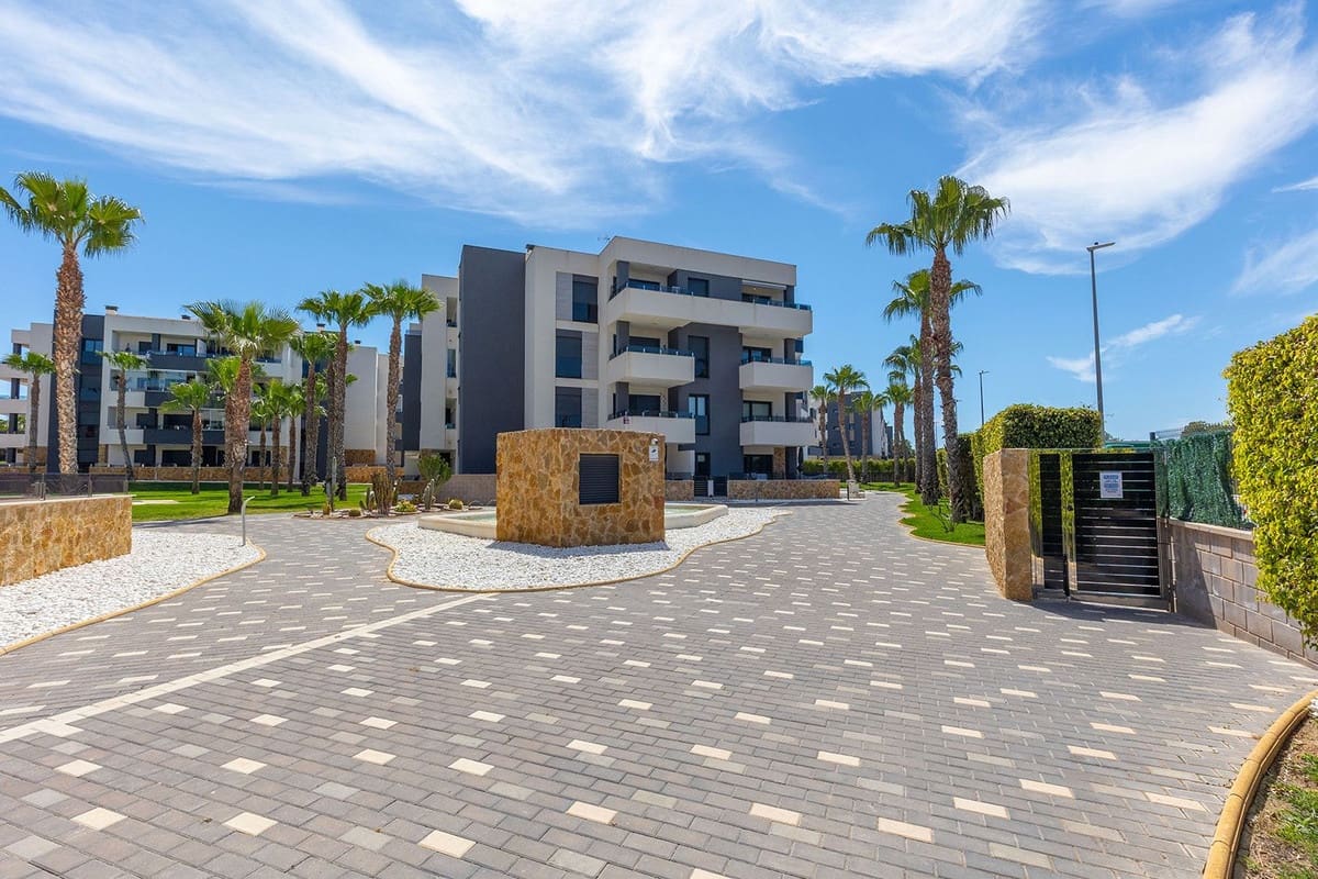2 slaapkamer Appartement te koop in Los Altos met zwembad garage - € 249.000 (Ref: 9917626)