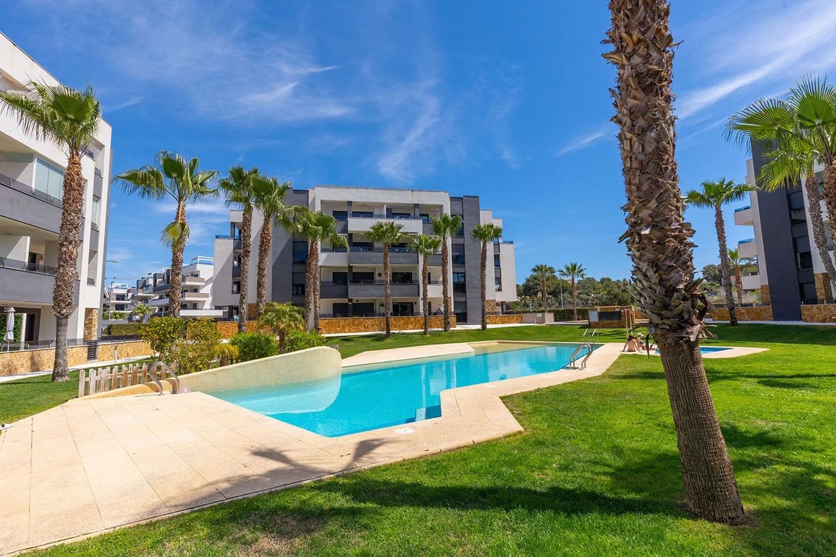 2 slaapkamer Appartement te koop in Los Altos met zwembad garage - € 249.000 (Ref: 9917626)