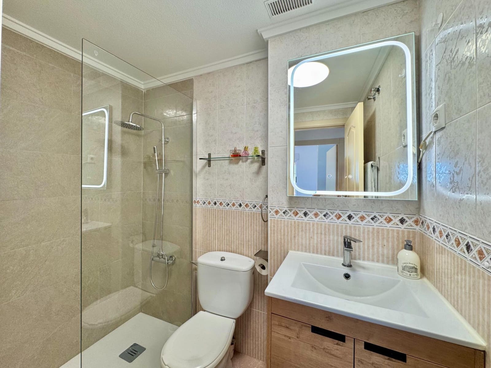 2 chambre Appartement à vendre à Torrevieja avec piscine - 172 900 € (Ref: 9918938)