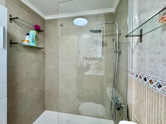 2 chambre Appartement à vendre à Torrevieja avec piscine - 172 900 € (Ref: 9918938)