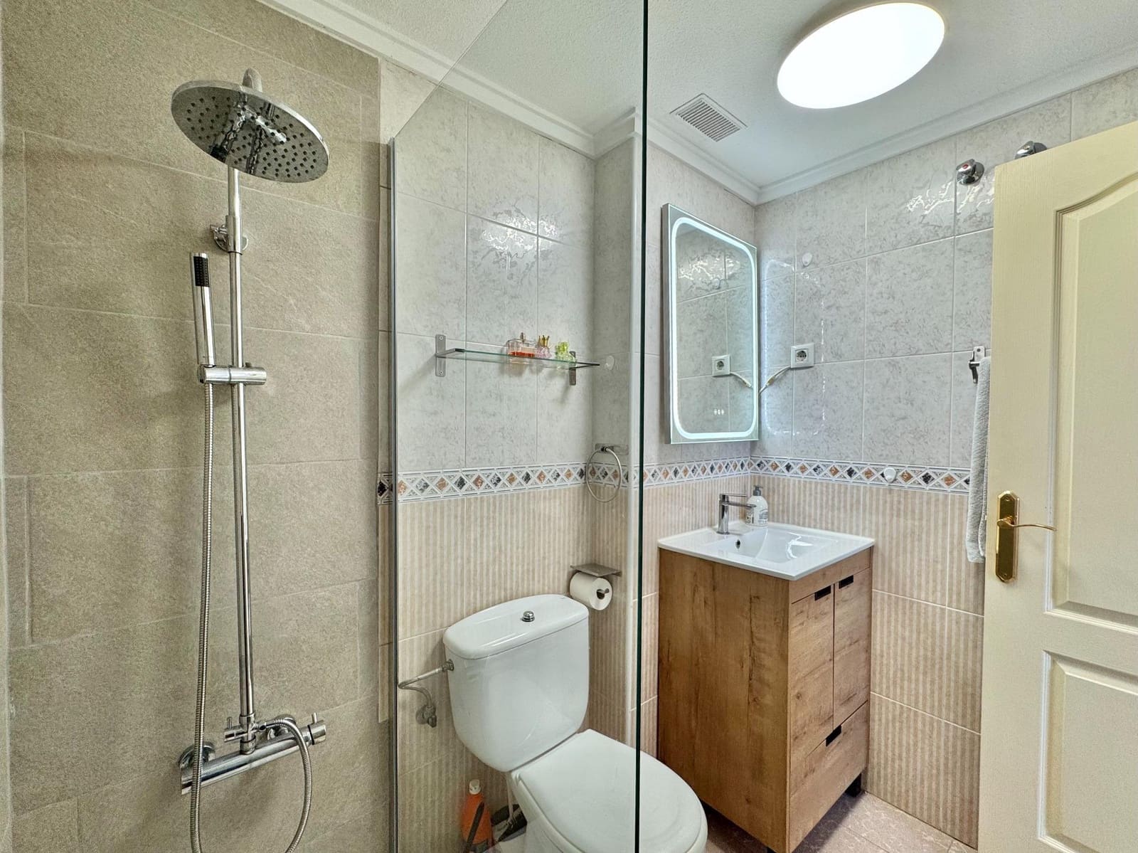 2 chambre Appartement à vendre à Torrevieja avec piscine - 172 900 € (Ref: 9918938)