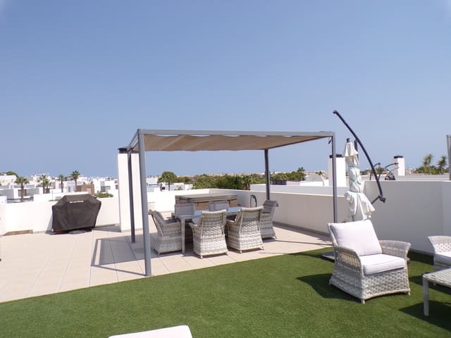 3 soverom Villa til salgs i Villamartin, Orihuela med svømmebasseng garasje - € 435 000 (Ref: 9945032)