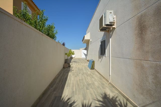 4 soveværelse Villa til salg i Ciudad Quesada, Rojales med swimmingpool garage - € 470.000 (Ref: 9955540)