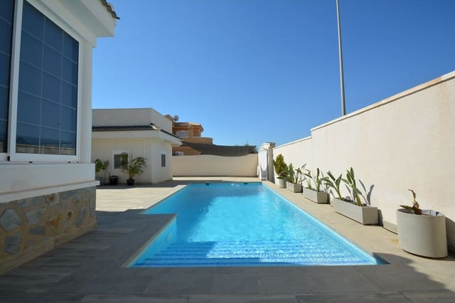 4 soveværelse Villa til salg i Ciudad Quesada, Rojales med swimmingpool garage - € 470.000 (Ref: 9955540)