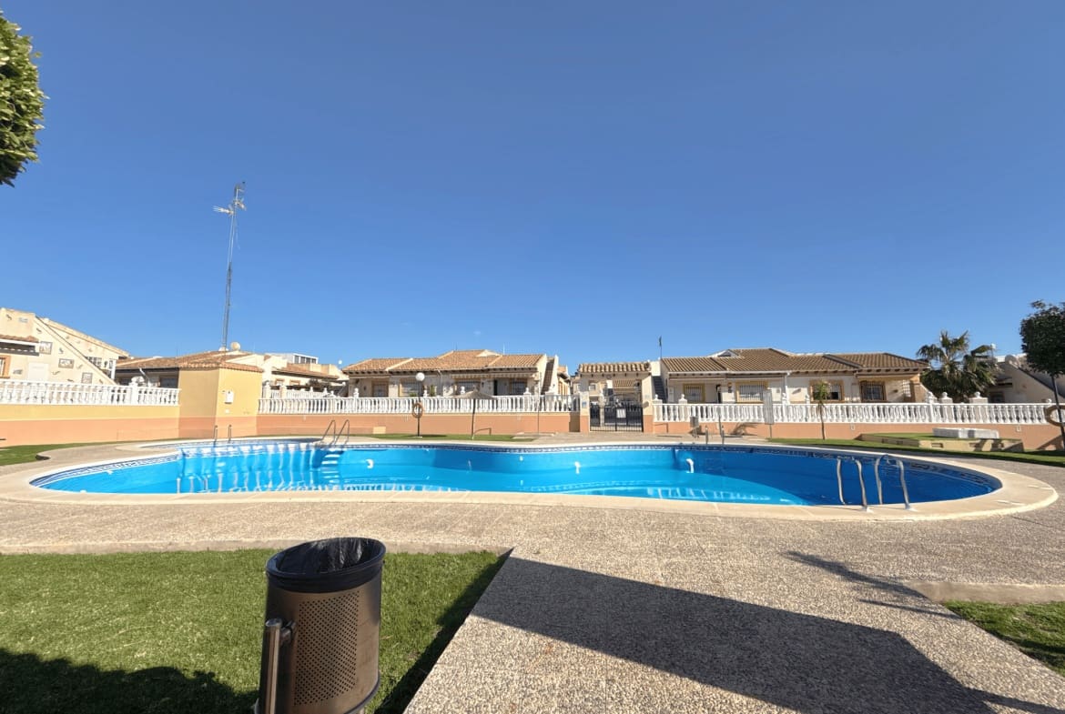 2 chambre Penthouse à vendre à Cabo Roig avec piscine garage - 169 950 € (Ref: 9957563)