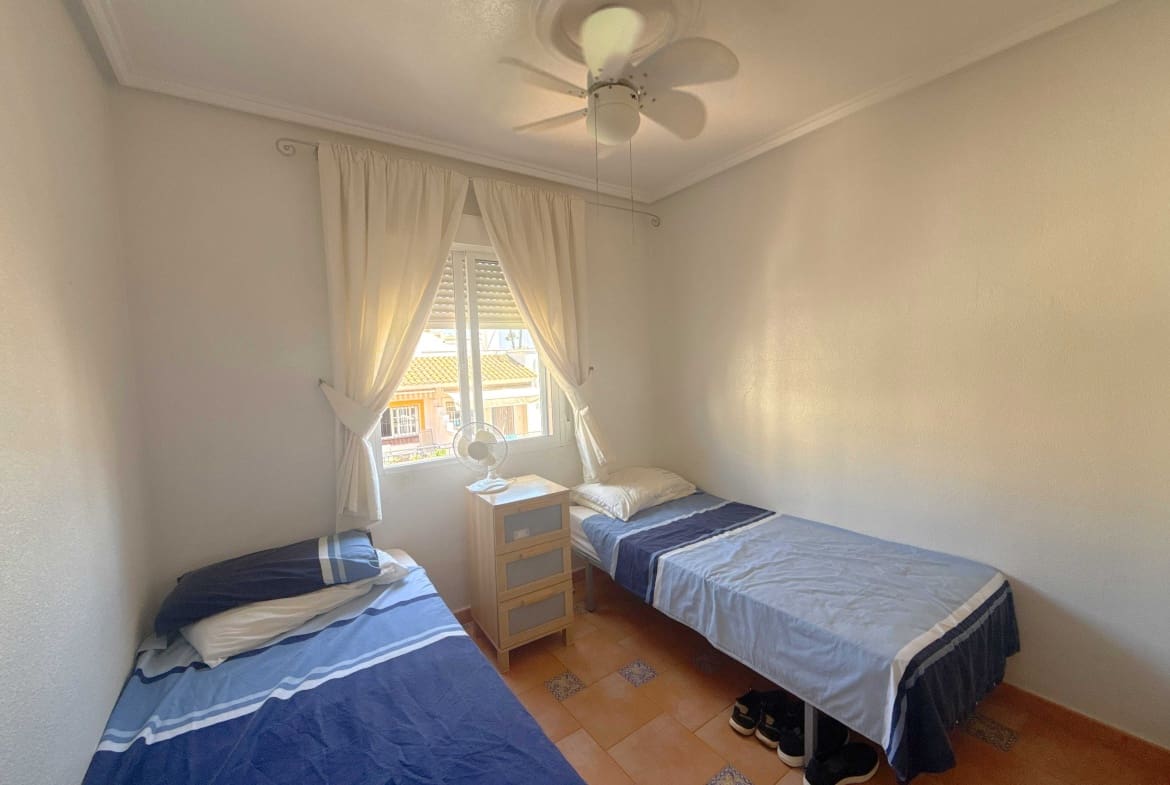 2 chambre Penthouse à vendre à Playa Flamenca avec piscine - 199 950 € (Ref: 9957565)