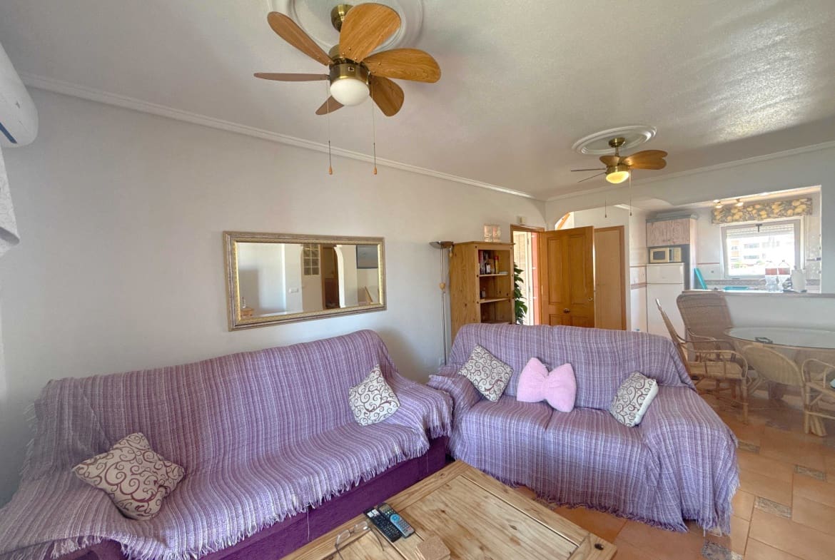 2 chambre Penthouse à vendre à Playa Flamenca avec piscine - 199 950 € (Ref: 9957565)