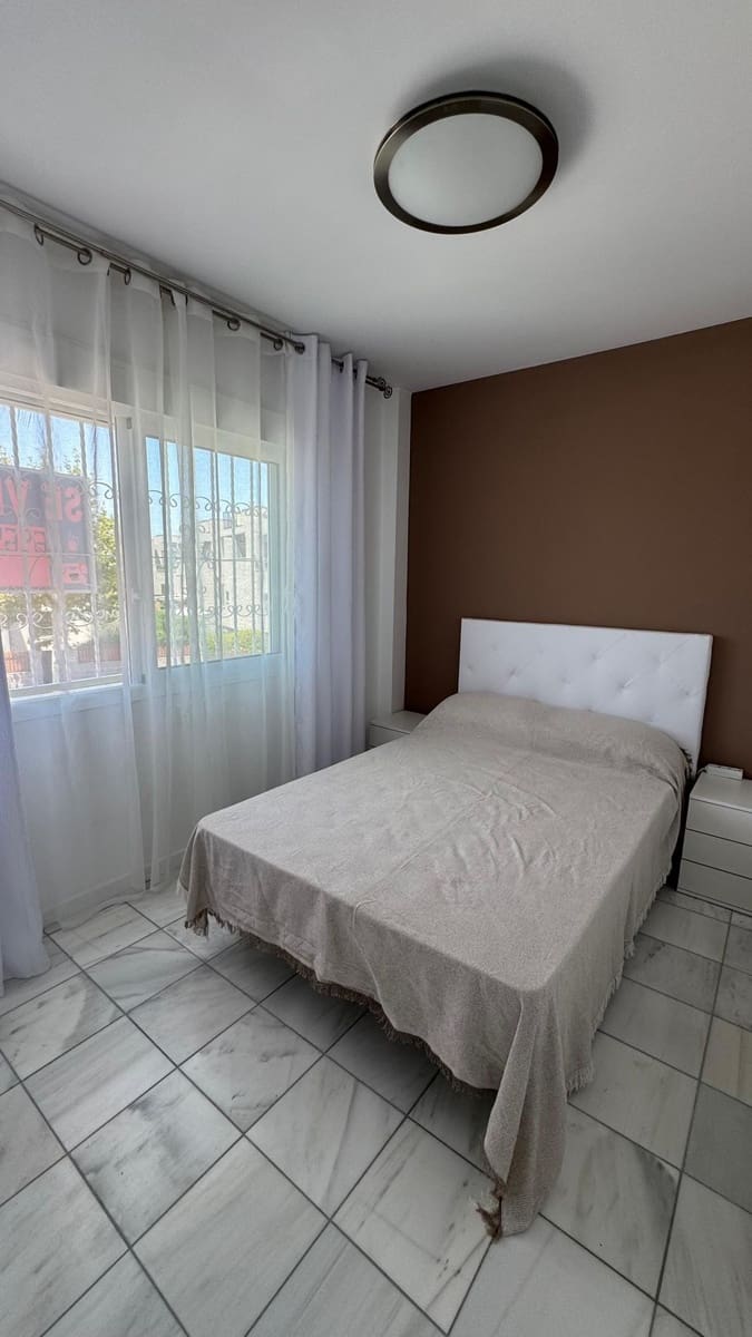 2 soverom Hus til salgs i Torrevieja med svømmebasseng garasje - € 240 000 (Ref: 9959029)