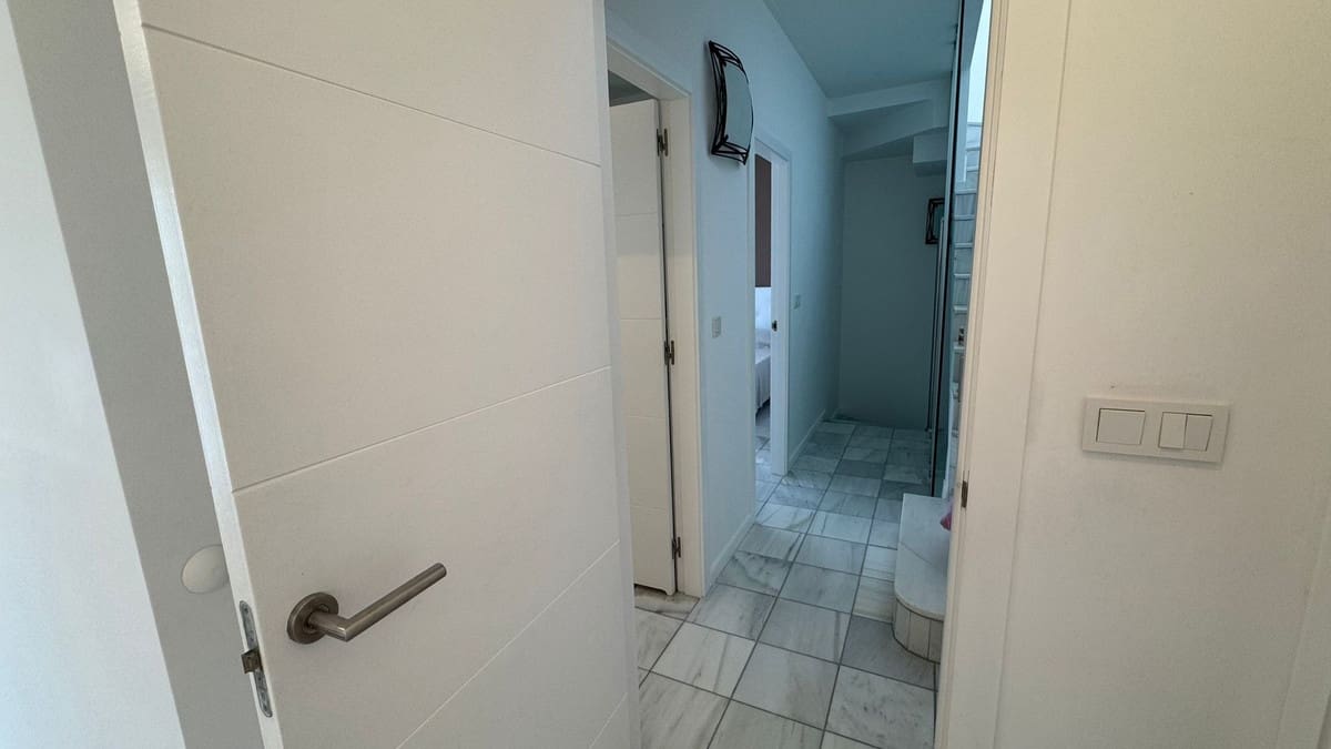 2 soverom Hus til salgs i Torrevieja med svømmebasseng garasje - € 240 000 (Ref: 9959029)