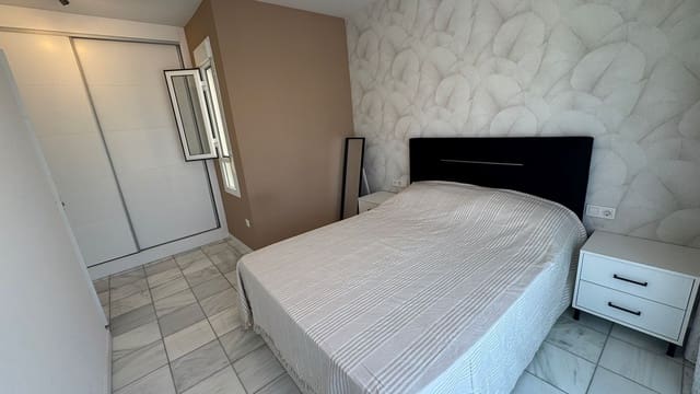 2 soverom Hus til salgs i Puerto Deportivo, Torrevieja med svømmebasseng garasje - € 240 000 (Ref: 9959029)