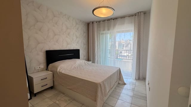 2 soverom Hus til salgs i Puerto Deportivo, Torrevieja med svømmebasseng garasje - € 240 000 (Ref: 9959029)