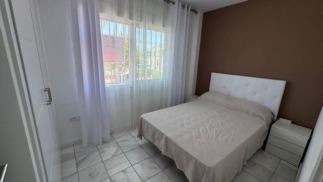 2 soverom Hus til salgs i Puerto Deportivo, Torrevieja med svømmebasseng garasje - € 240 000 (Ref: 9959029)
