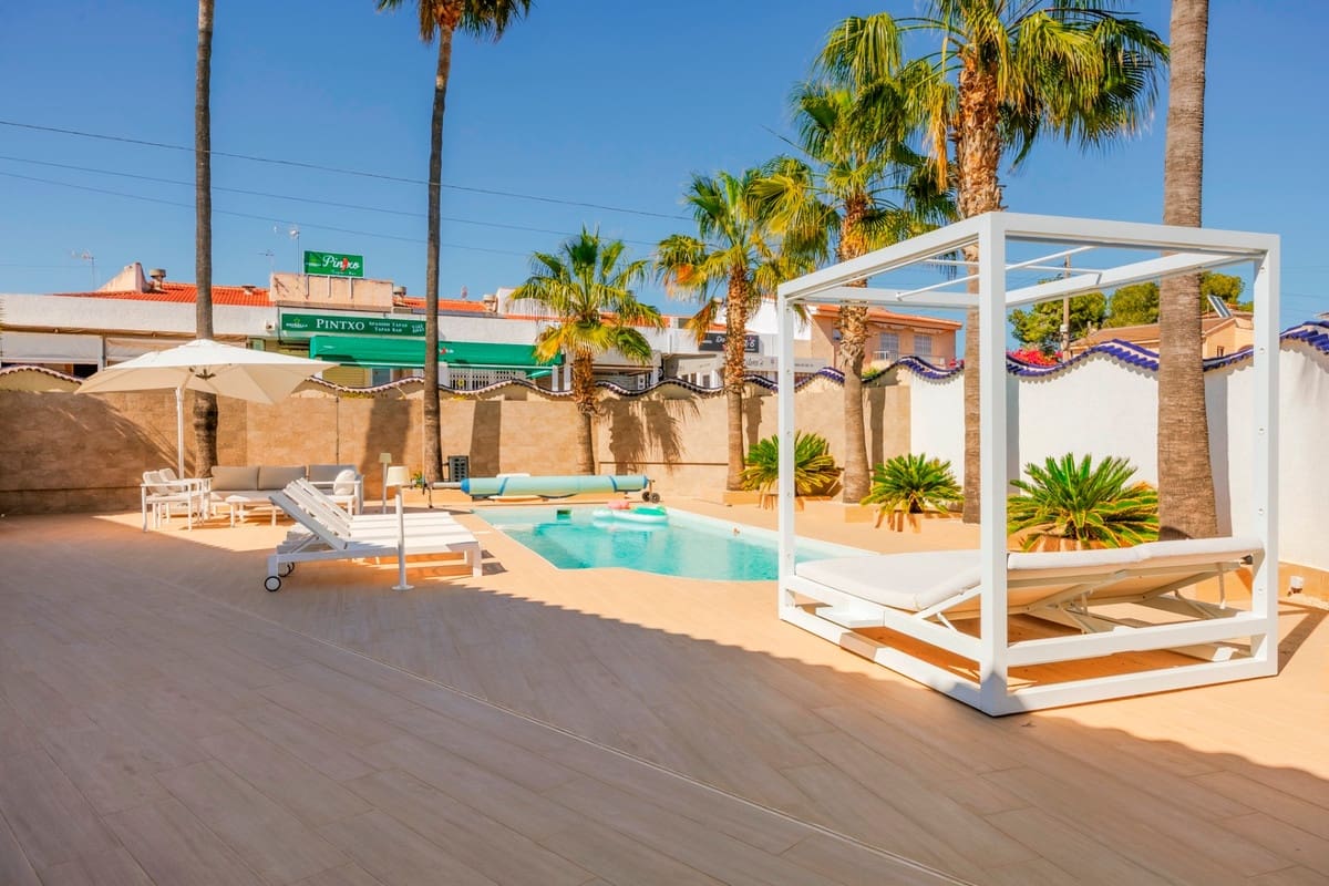5 slaapkamer Villa te koop in Ciudad Quesada met zwembad garage - € 590.000 (Ref: 9959036)