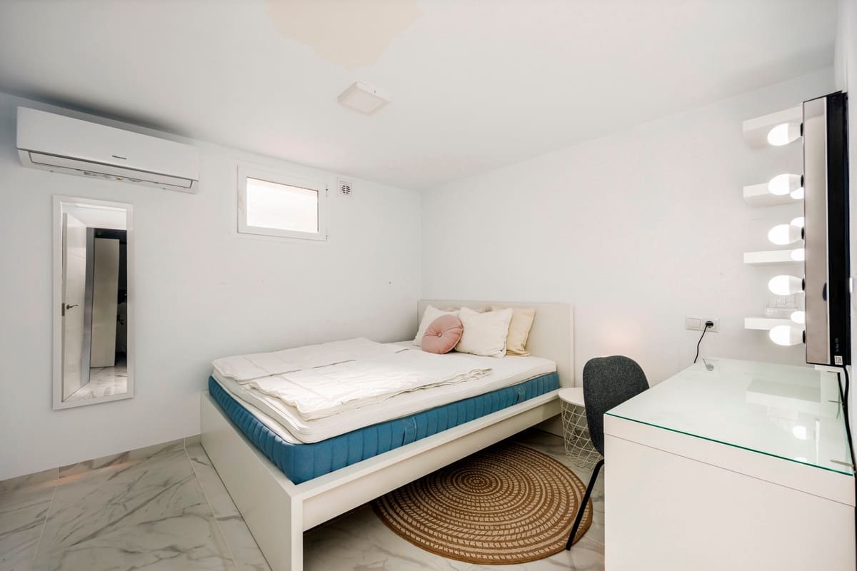5 slaapkamer Villa te koop in Ciudad Quesada met zwembad garage - € 590.000 (Ref: 9959036)