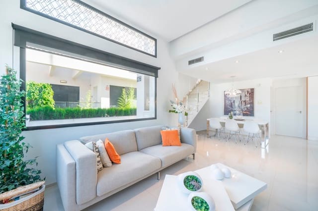 3 bedroom Villa for sale in Ciudad Quesada, Rojales with pool garage - € 399,000 (Ref: 9959038)