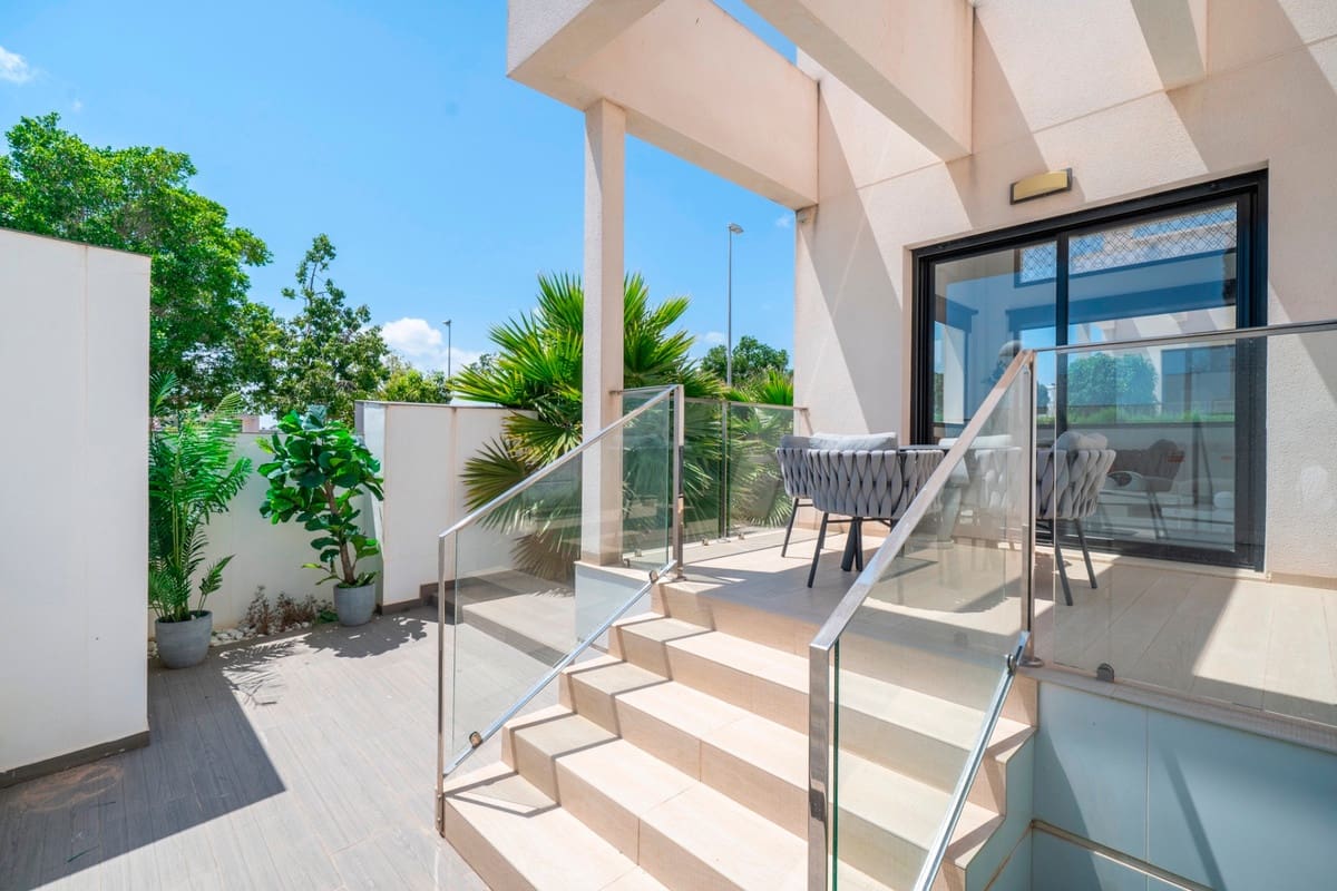 3 Zimmer Villa zu verkaufen in Ciudad Quesada mit Pool Garage - 399.000 € (Ref: 9959038)