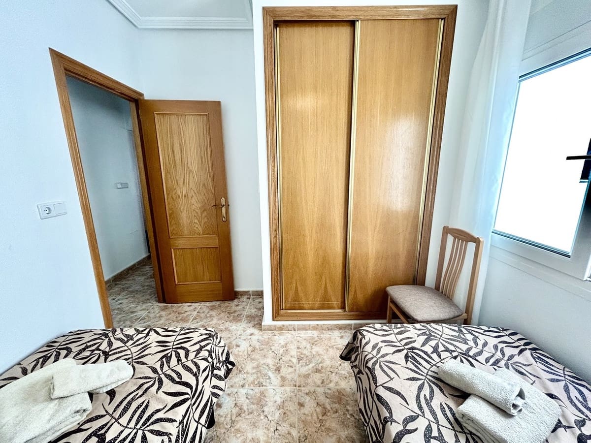 2 soveværelse Lejlighed til salg i Cabo Roig med swimmingpool garage - € 230.000 (Ref: 9959039)