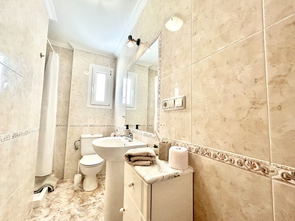 2 soveværelse Lejlighed til salg i Cabo Roig med swimmingpool garage - € 230.000 (Ref: 9959039)