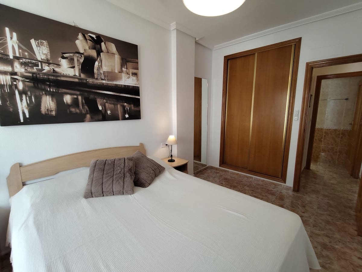 2 soveværelse Lejlighed til salg i Cabo Roig med swimmingpool garage - € 230.000 (Ref: 9959039)