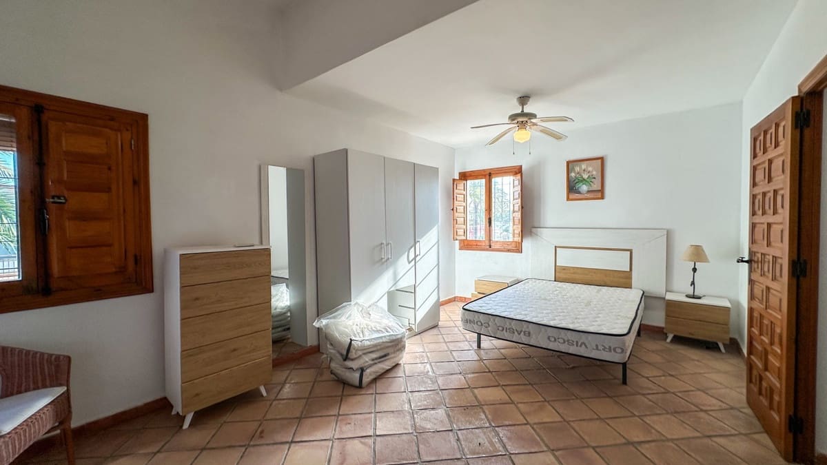 4 soverom Villa til salgs i Cabo Roig med svømmebasseng garasje - € 699 000 (Ref: 9959041)